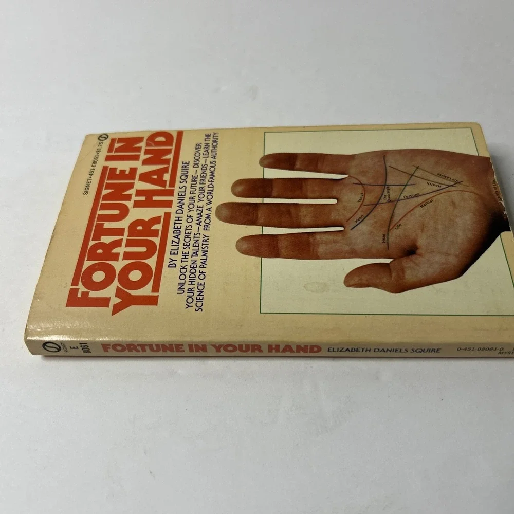Fortune in Your Hand Elizabeth Daniels Squire 1968 PB Hand-Reading
